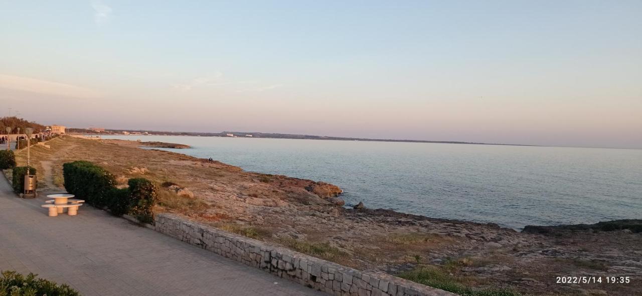 B&B Lungomare Galilei Gallipoli Extérieur photo